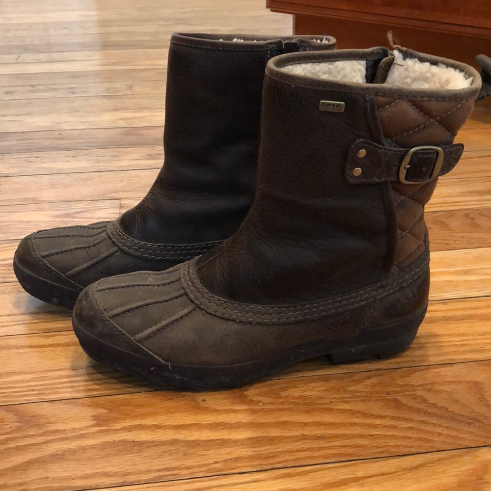 UGG short boots